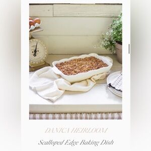 NWT Danica Heirloom Scalloped Edge Baking Dish